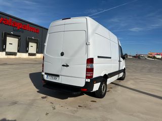 Mercedes-Benz Sprinter 2011