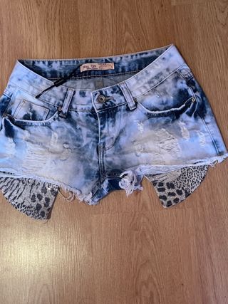 Shorts vaqueros Miss Two desgastados