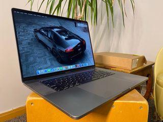 MacBook Pro 16” 2019 Plata