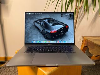 MacBook Pro 16” 2019 Plata