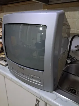 TV Inno-Hit con DVD vintage