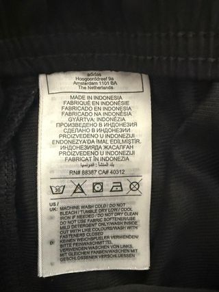 Pantalón corto Adidas negro