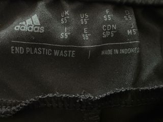 Pantalón corto Adidas negro