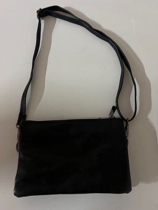 Bandolera de piel negra