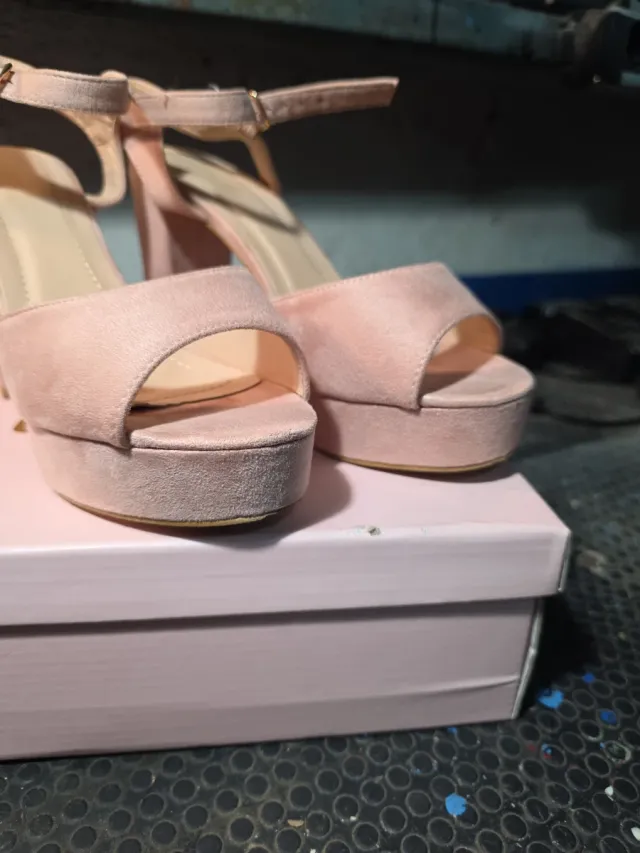 Zapatos de tacón rosa plataforma