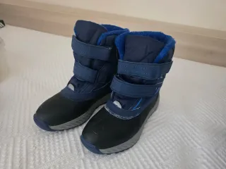 Botas de nieve para niño azul y negro