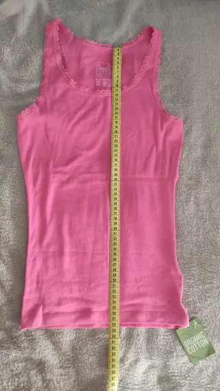 Camiseta con etiqueta Talla S