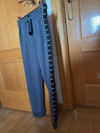 Pantalón Nike Negro Sin Estrenar. Con etiqueta