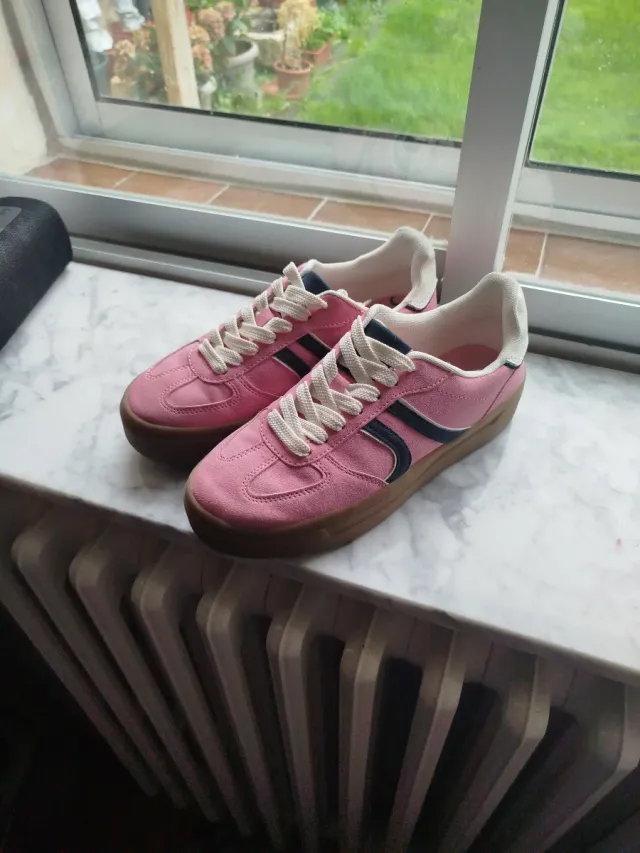 Zapatillas Stradivarius rosas talla 38