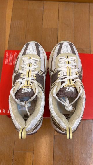 Nike Vomero 5