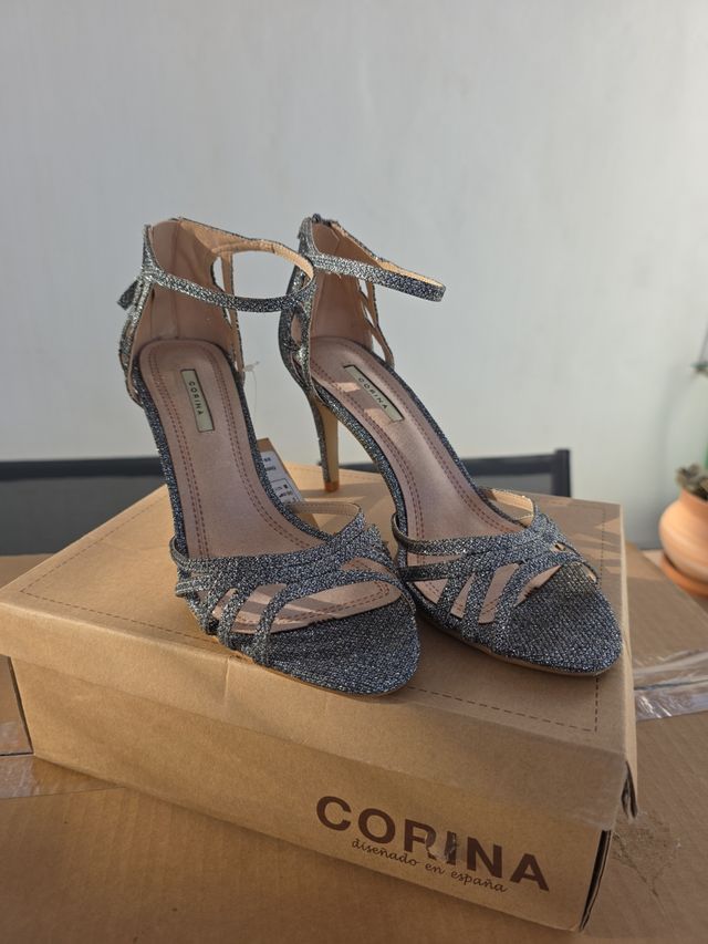 Zapatos de fiesta Corina plateados