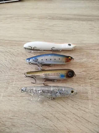Pack 4 señuelos paseantes de superficie