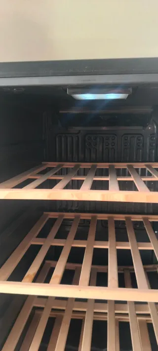 Vinoteca La Sommelière 52 botellas