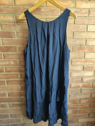 Vestido azul con volantes