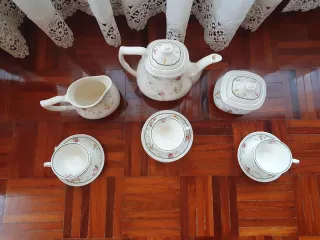 Juego de café San Claudio porcelana floral