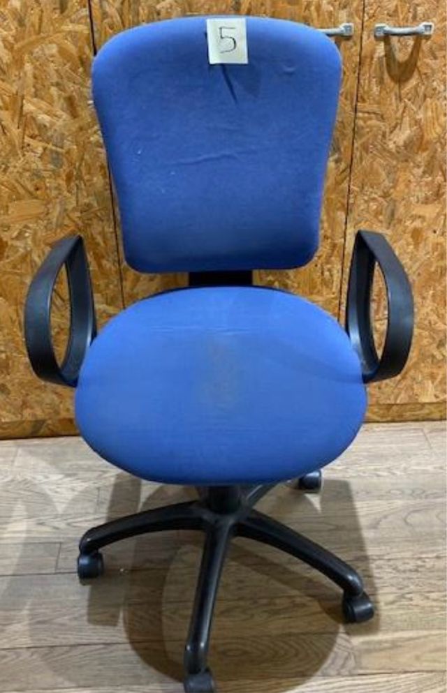 Silla de oficina azul