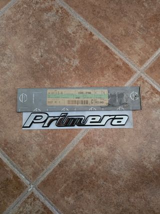 Emblema Nissan Primera