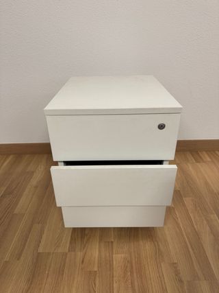 Cajonera de oficina blanca