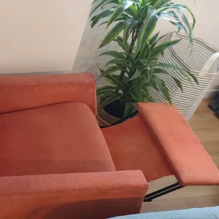 Sillón reclinable color teja