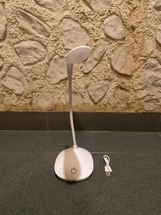 Lámpara LED regulable de escritorio blanca