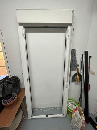 Balconera Aluminio Doble Hoja con Persiana