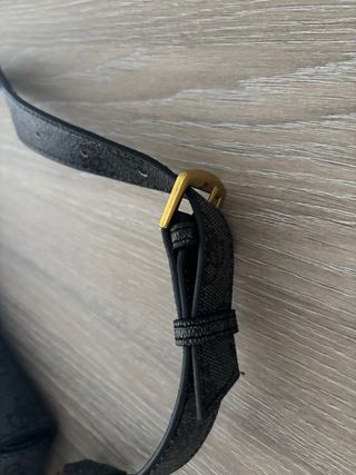 Bolso Guess Negro y Gris