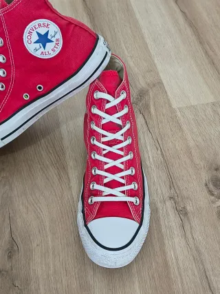 Converse talla 40 color rojo 