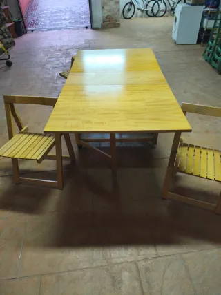 Mesa plegable madera con 3 sillas