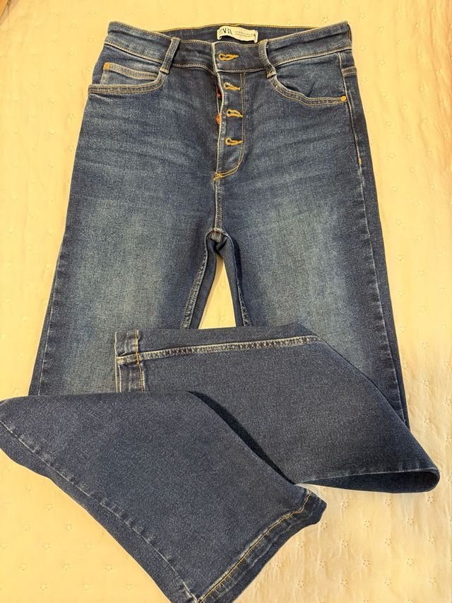Pantalón vaquero Zara azul sin uso