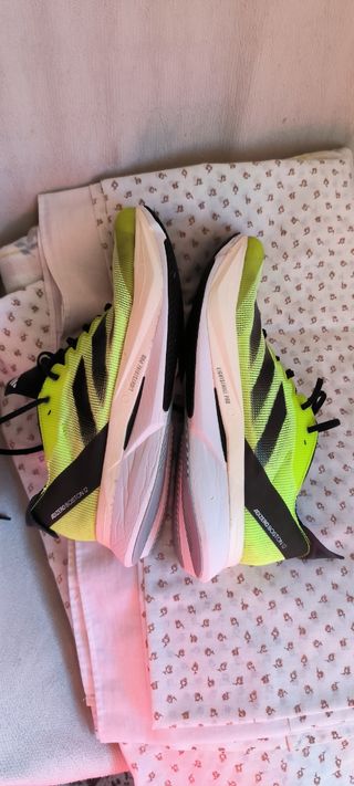 Zapatilla Adidas adizero 12 Negra y Verde.