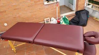 Camilla para masaje con bolsa de transporte.