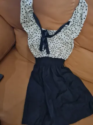 Vestido lunares blanco y negro