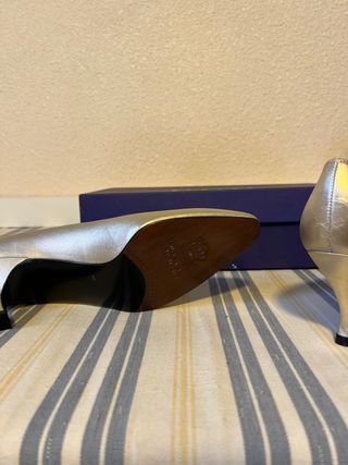 Tacones Stuart Weitzman Dorados
