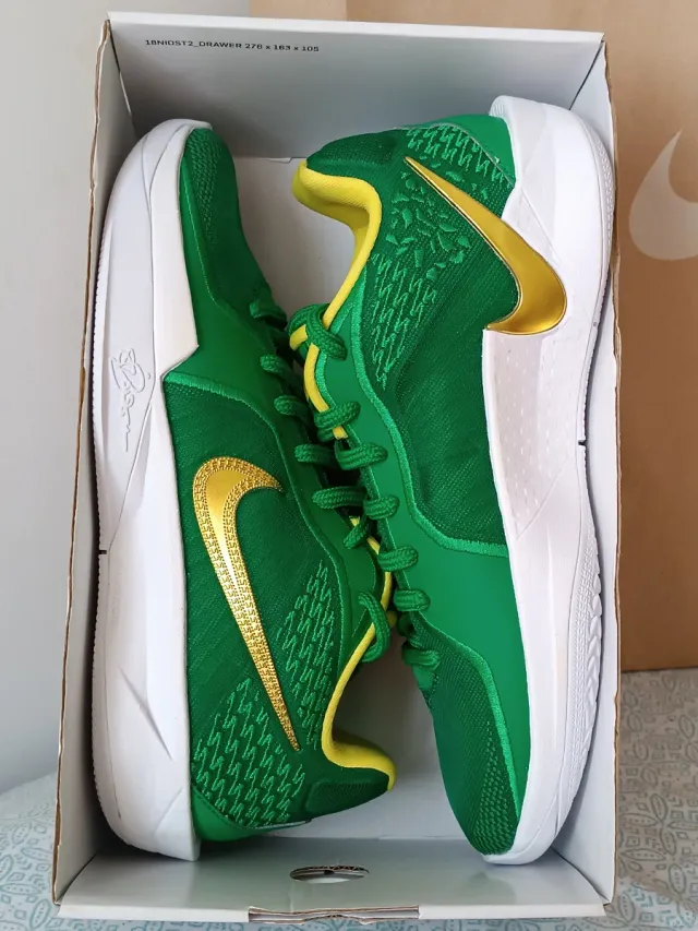 Nike Sabrina 2 NBY Talla 36.5 Verde/Dorado