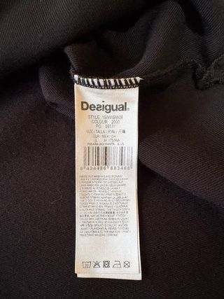 Blusa Desigual Negra y Burdeos  Talla L