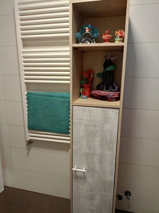 Mueble de baño de madera y papel
