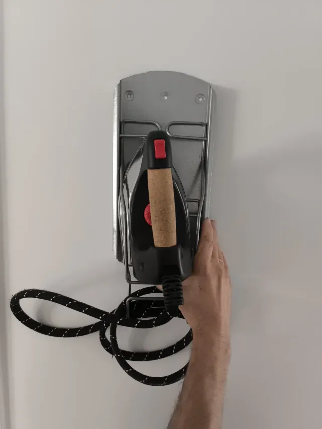 Soporte de pared para plancha