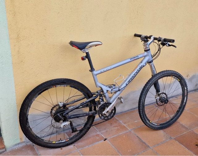 Bicicletta Cannondale Jekyll Silver