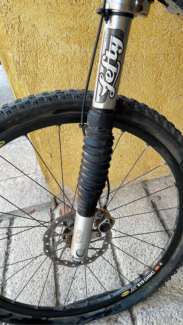 Bicicletta Cannondale Jekyll Silver