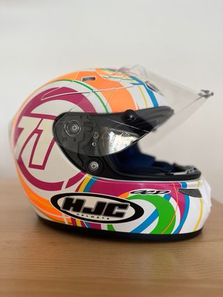 Casco HJC multicolor