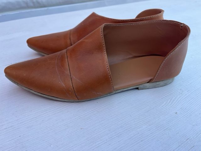 Zapatos asimétricos mujer camel