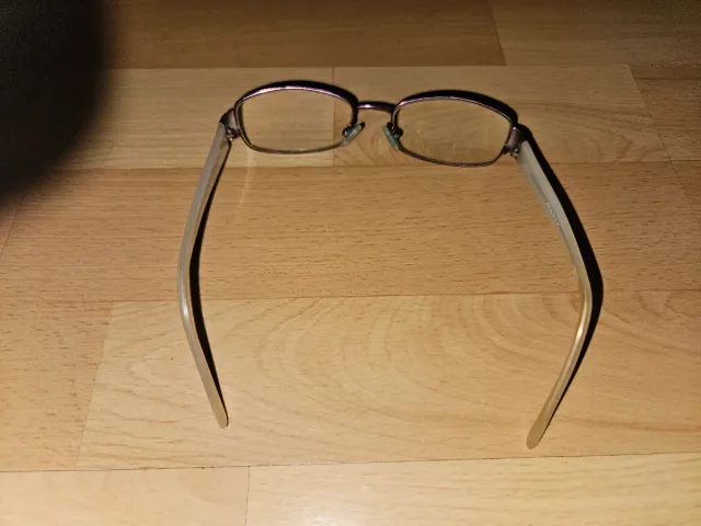 Gafas de ver rosas y plateadas