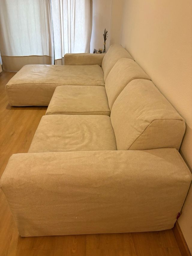Sofá con chaise longue beige tela