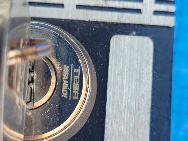 Contactor, interruptor TESA ASSA ARBLOY +  2llaves