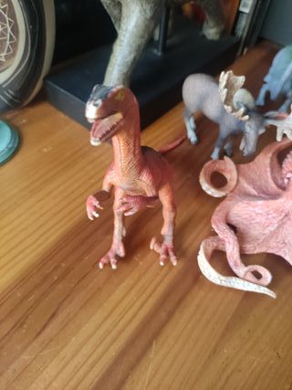 Muñecos animales: Pulpo, Reno, Dinosaurios