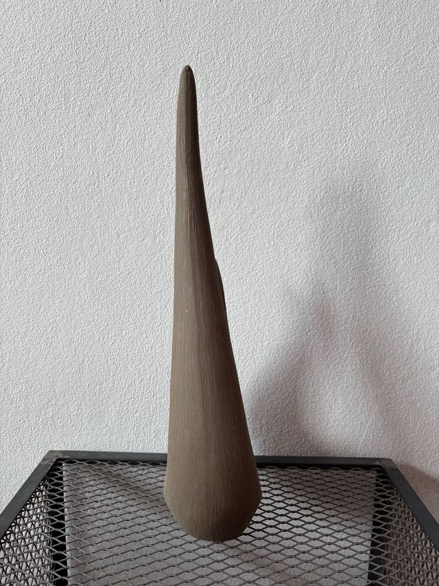 Escultura cerámica llama