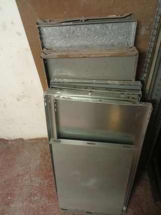 Bandejas y ángulos para estanterías metálicas