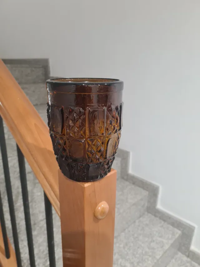 Jarrón de cristal ámbar