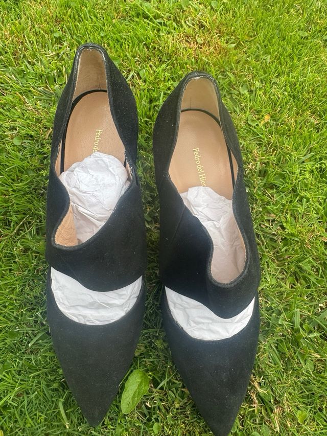 Zapatos tacón Pedro del Hierro ante negro