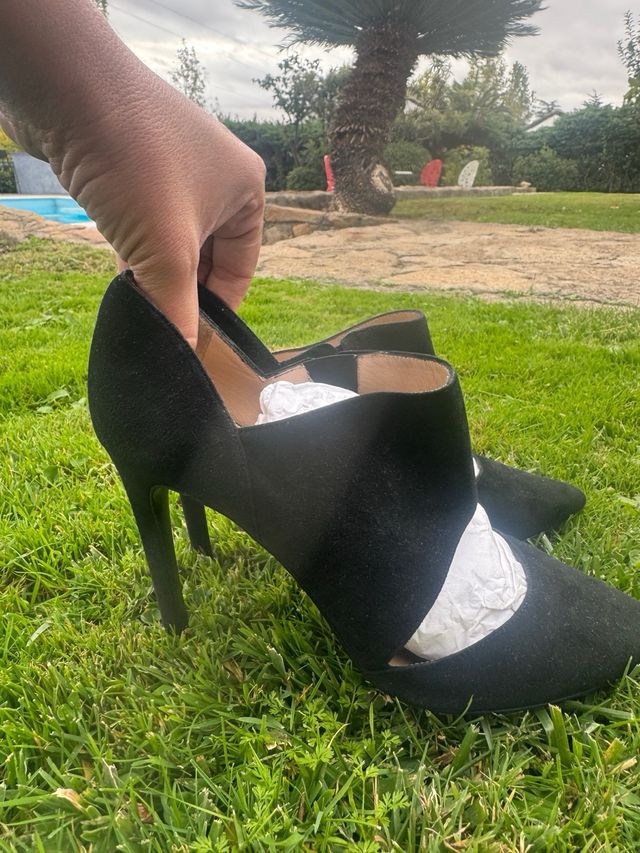 Zapatos tacón Pedro del Hierro ante negro